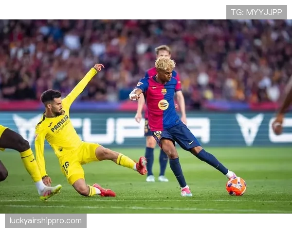 西甲第28轮,巴萨中场核心加维因肌肉疲劳被提前换下,疑似赛程过密导致 西甲第28轮,巴萨中场核心加维因肌肉疲劳被提前换下,疑似赛程过密导致